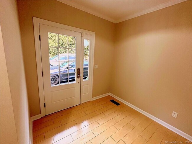 Building Photo - 38 Canfield Dr