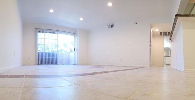 Foto del edificio - 2 bedroom in North Hollywood CA 91601