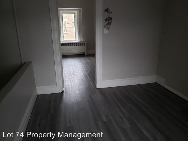 Building Photo - 221 N Penn St