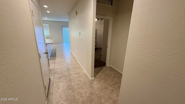 Foto del edificio - 36439 Pampoloma Ave