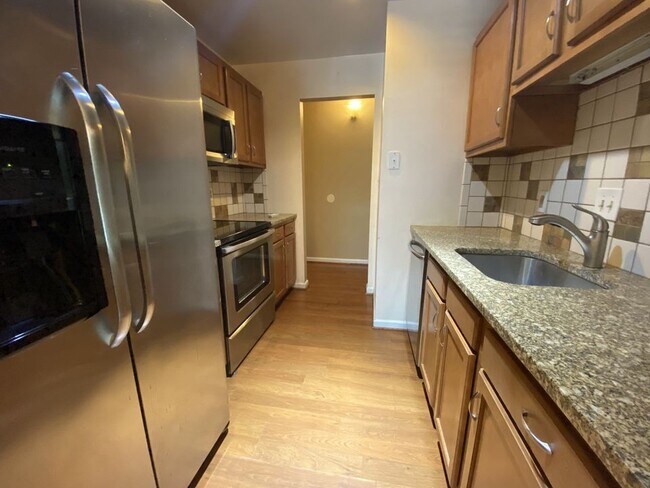 Foto del edificio - 18411 Guildberry Dr