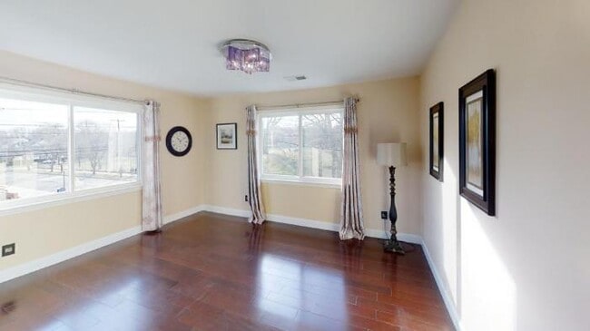Building Photo - 5 bedroom in Malden MA 02148
