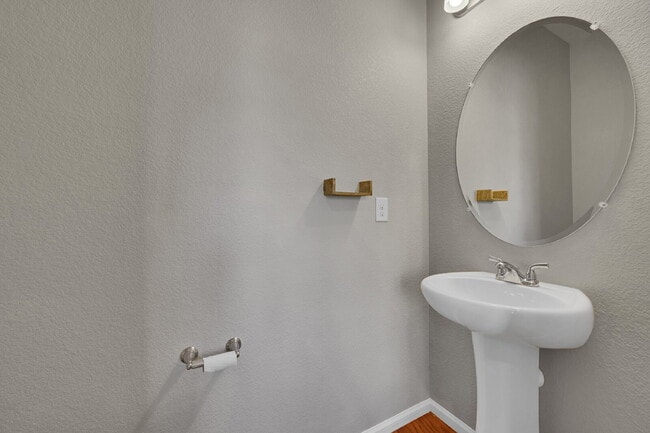 Photo - $2,595.00, 2-bed, 2.5-bath located in Aurora. Apartment