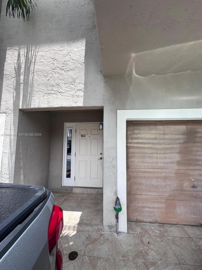 Building Photo - 9904 Hammocks Blvd