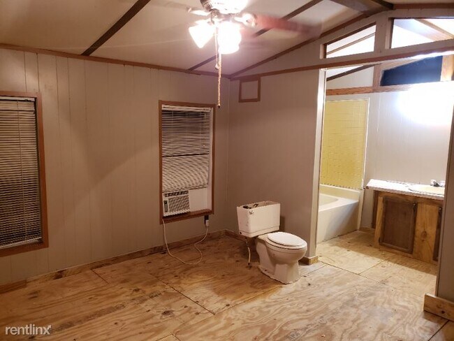 Foto del edificio - 3 br, 2 bath House - 622 Paradise Rd