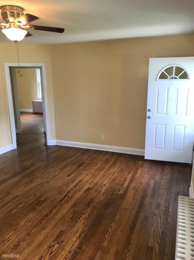 Building Photo - 3 br, 1 bath House - 5503 Catalpha Rd