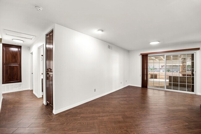 Foto del edificio - 1212 E Cottonwood St
