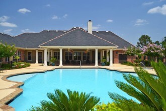 Building Photo - Village at Westlake