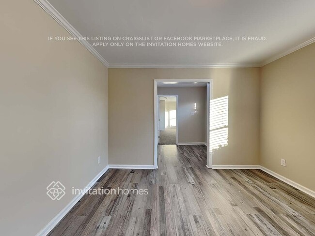 Foto del edificio - 7311 Riding Trail Rd