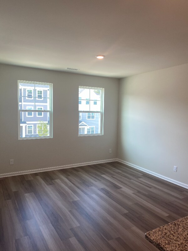 Foto del edificio - 4940 Southern Magnolia Dr