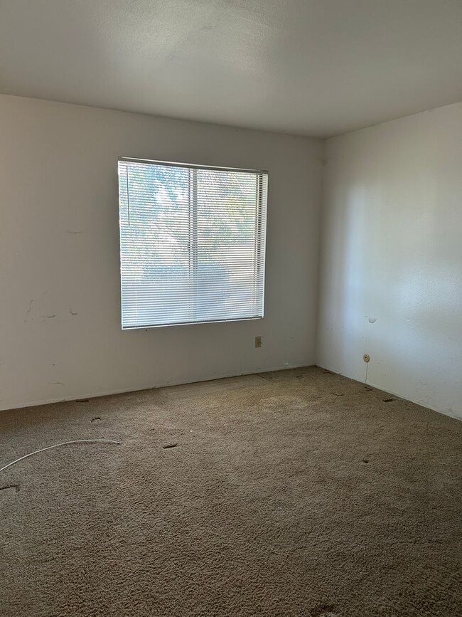 Building Photo - 2 Bed 2 bath in the heart of Rancho Bernar...