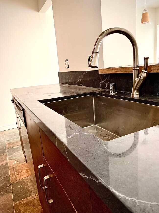 Kitchen - 5625 Green Valley Cir