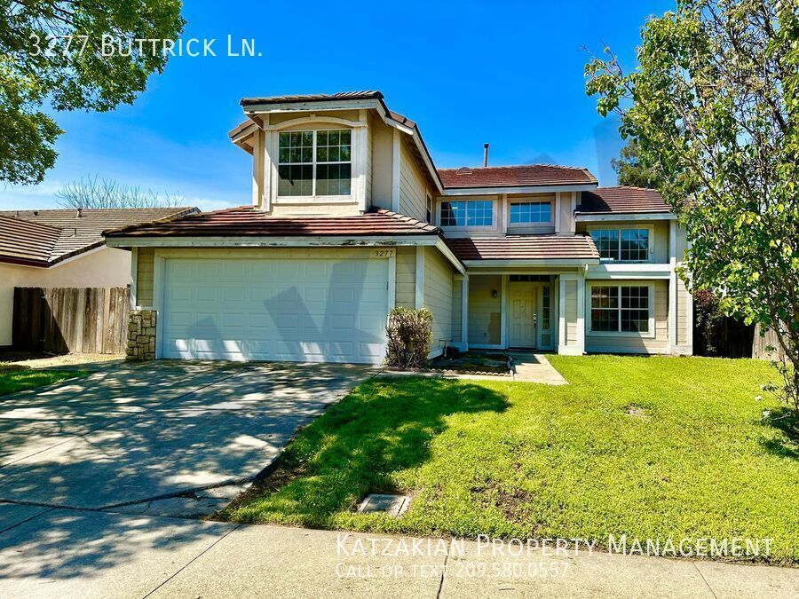 Foto principal - Remodeled 2-Story 4-Bedroom 3-Bath Weston ...