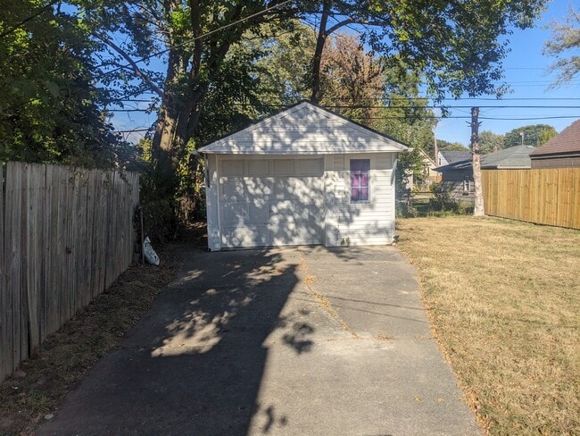 Building Photo - 14637 Agnes Ave