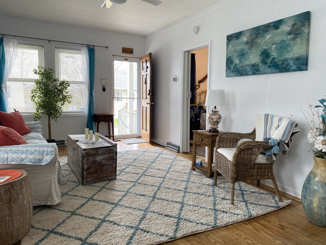 Primary Photo - 99 Church St