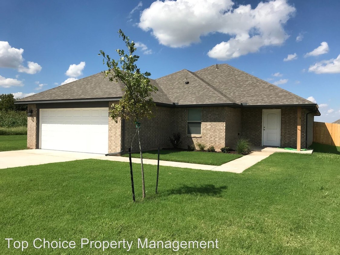 713 Saddleback Mesa Ct, Yukon, OK 73099 House Rental in Yukon, OK