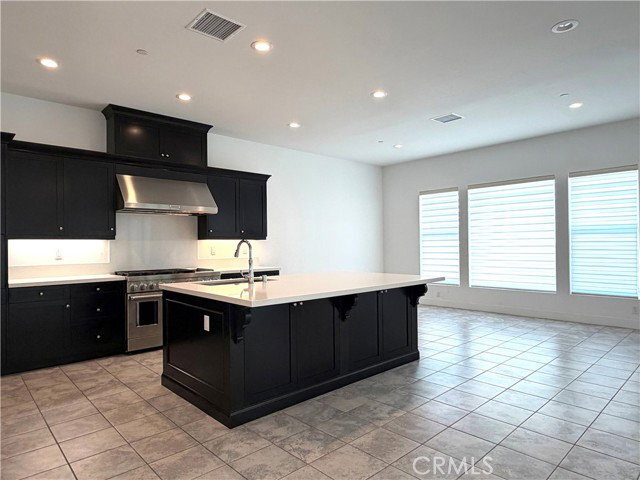Foto del edificio - 20756 Bluebird Ct