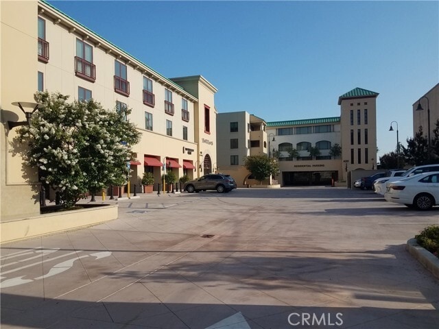 Building Photo - 420 E Las Tunas Dr