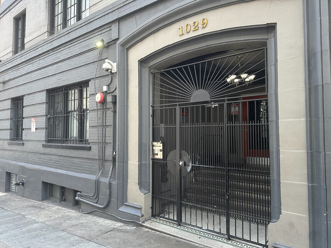 Foto principal - 1029 Geary Blvd