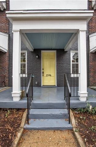 Building Photo - 2615 Grayland Ave