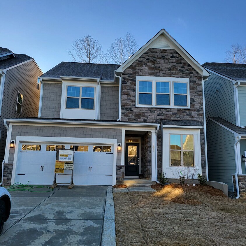 Primary Photo - 107 Rostova Way