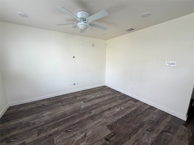Foto del edificio - 21155 Gosling Rd