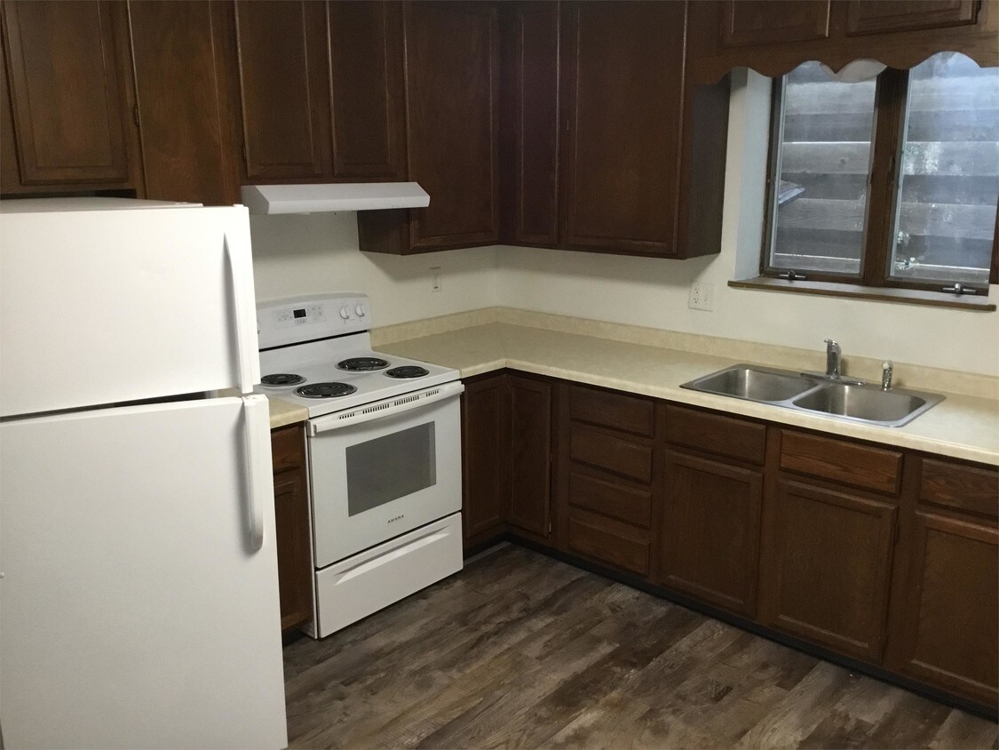 Foto principal - 1105 E Bowen Ave
