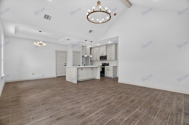 Foto del edificio - 5849 Black Pine Cir