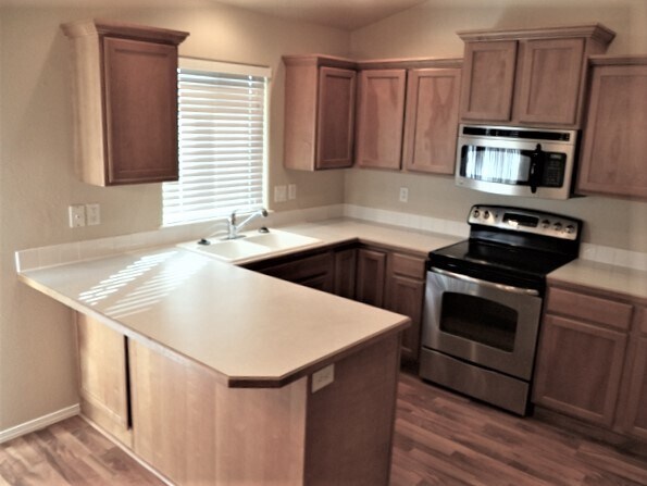 Foto del edificio - 868 Red Fern Dr