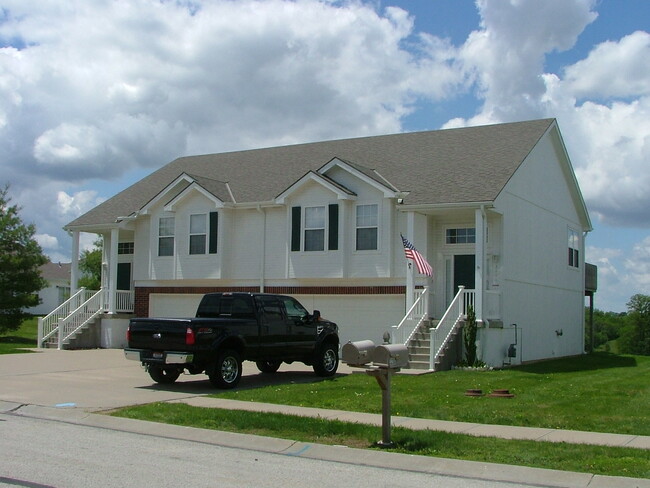 Foto del edificio - 3120 Eagle Ridge Dr