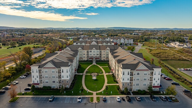 Building Photo - Spring View