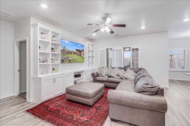 Foto del edificio - 7938 Fort Griffen Dr