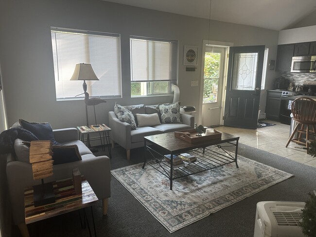 Building Photo - 1857 Division Rd