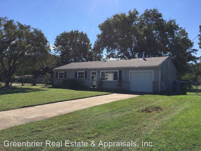 Building Photo - 3 br, 2 bath House - 2833 Country Club Dr