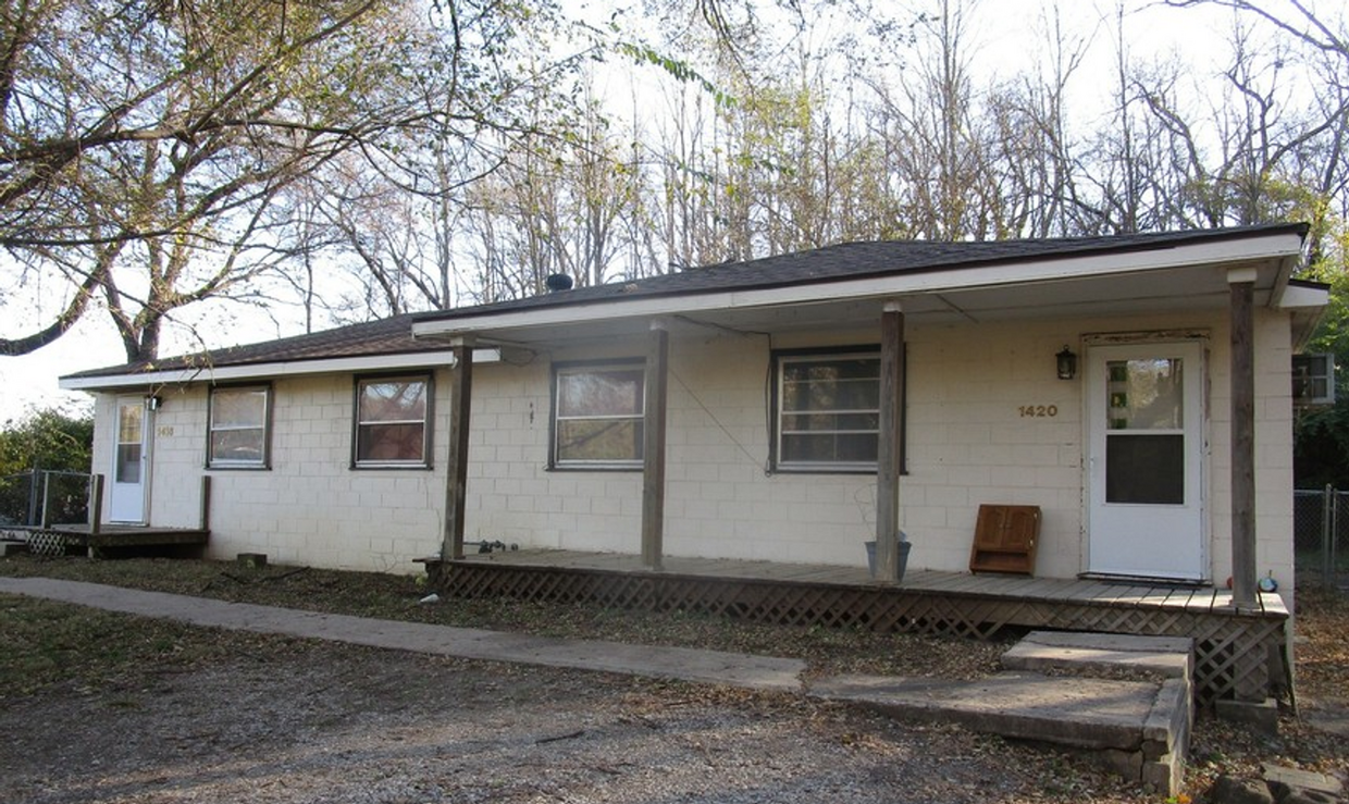 Primary Photo - Cozy 2-bedroom duplex coming soon!