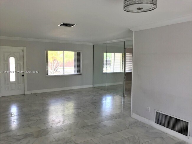 Foto del edificio - 14873 SW 65th Terrace