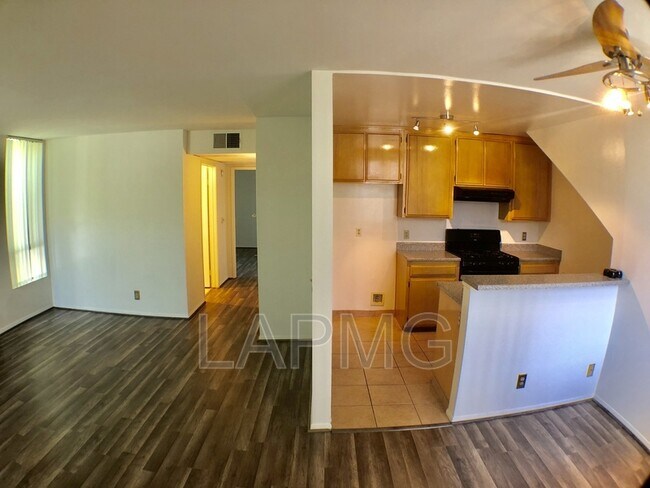 Building Photo - 4202 Tujunga Ave