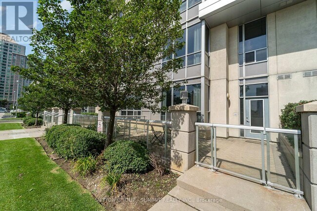 Building Photo - 38 Lee Centre Dr