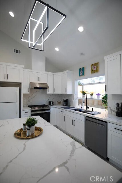 Building Photo - 8985 Yuba River Ave