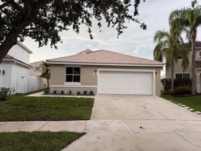 Foto del edificio - 1051 Briar Ridge Rd