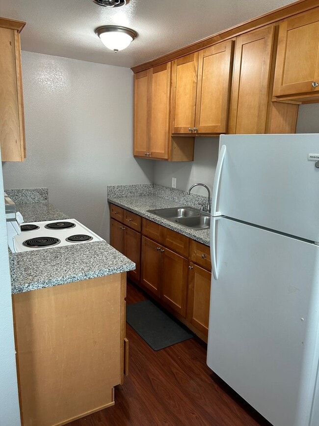 Foto del edificio - 5352 Young St