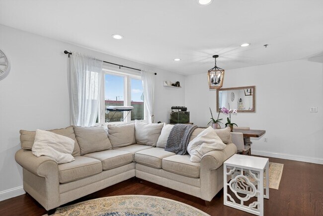 Foto del edificio - 24 Arsenal St