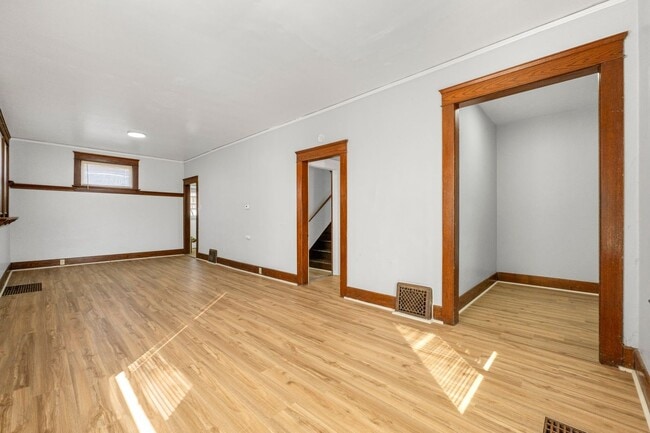 Foto del edificio - NEW LISTING! 4 BEDROOM HOME