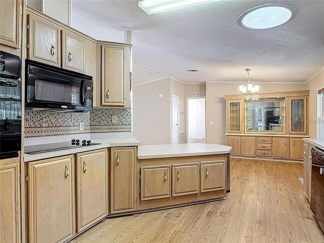 Building Photo - 25533 Belle Helene