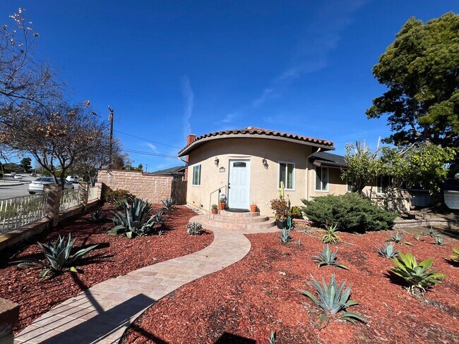 Foto del edificio - SILVER SPUR EXECUTED FAMILY HOME