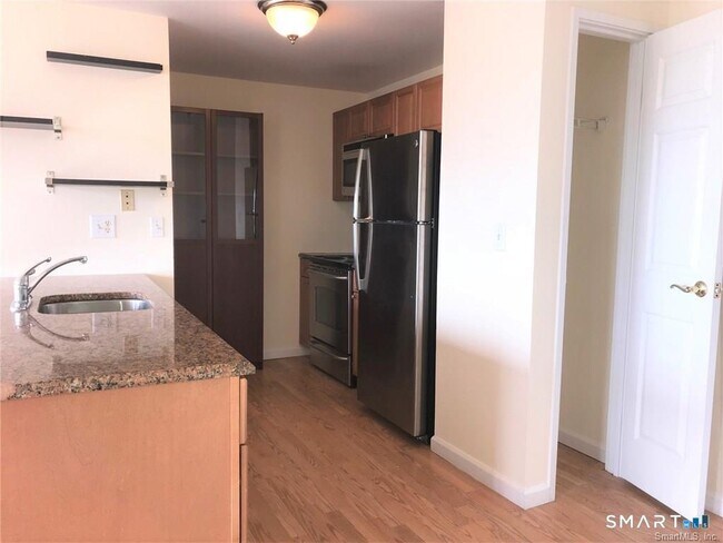 Foto del edificio - 300 Broad St