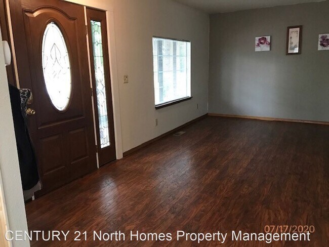 Building Photo - 4 br, 2.5 bath House - 13310 Military Rd S