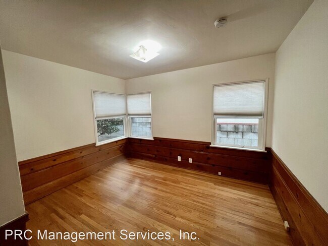 Foto del edificio - 3 br, 2 bath House - 1038 E. Angeleno Ave.