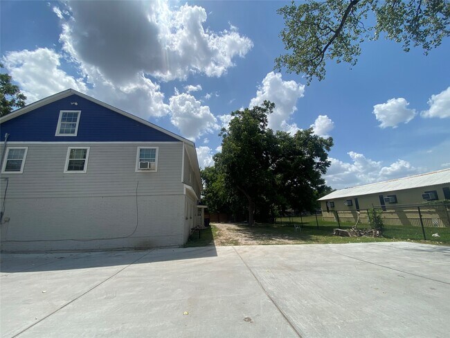 Foto del edificio - 5301 Collingsworth St
