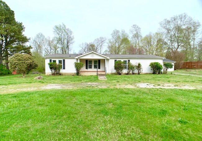 Foto del edificio - 2551 Farm Cir